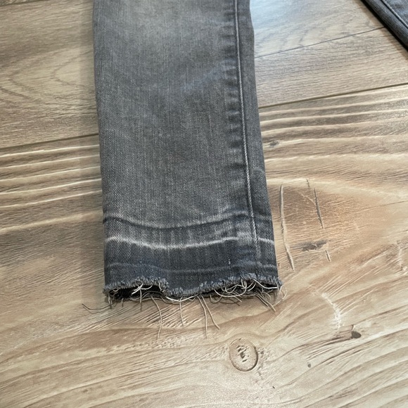 Distressed gray super skinny jeans - Picture 3 of 4